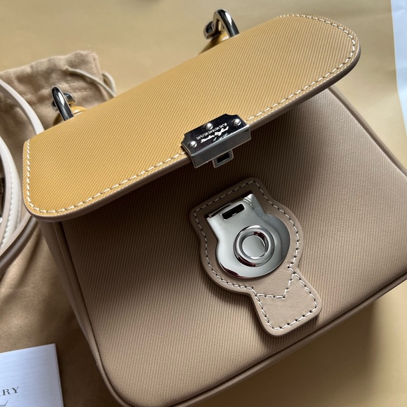 Authentic BURBERRY Mini Top Bag - Picture 12 of 17